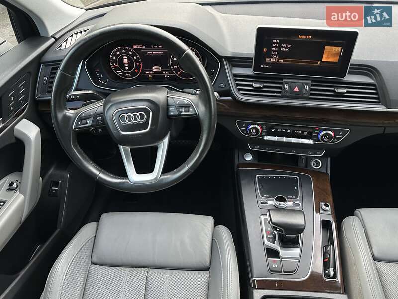 Позашляховик / Кросовер Audi Q5 2018 в Львові