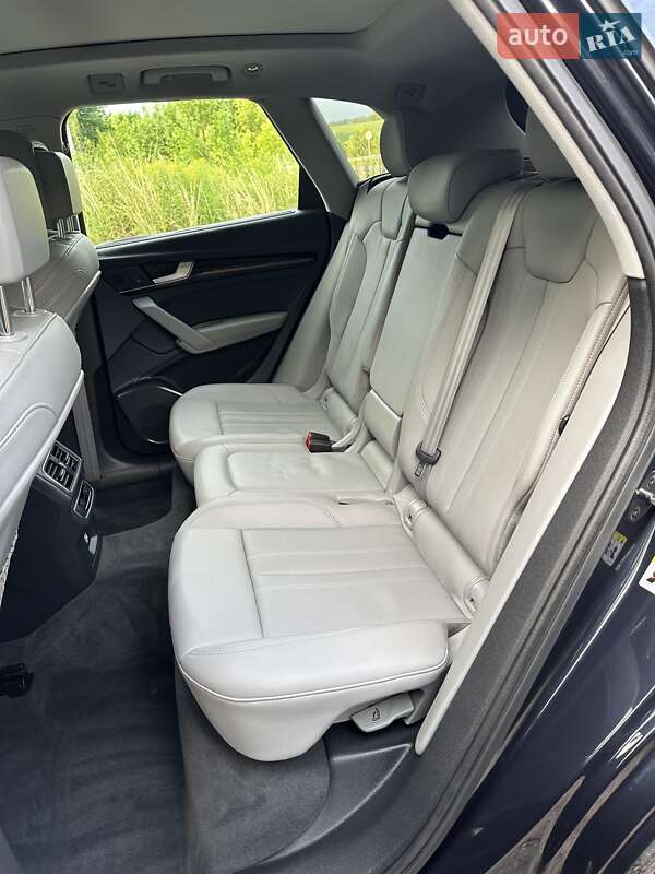 Позашляховик / Кросовер Audi Q5 2018 в Львові