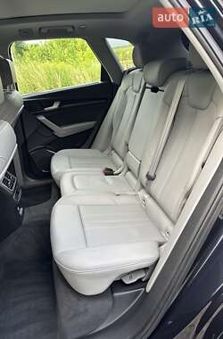 Позашляховик / Кросовер Audi Q5 2018 в 