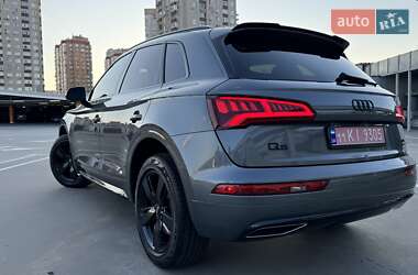 Внедорожник / Кроссовер Audi Q5 2018 в 