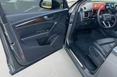 Внедорожник / Кроссовер Audi Q5 2018 в 