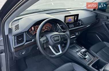 Внедорожник / Кроссовер Audi Q5 2018 в 