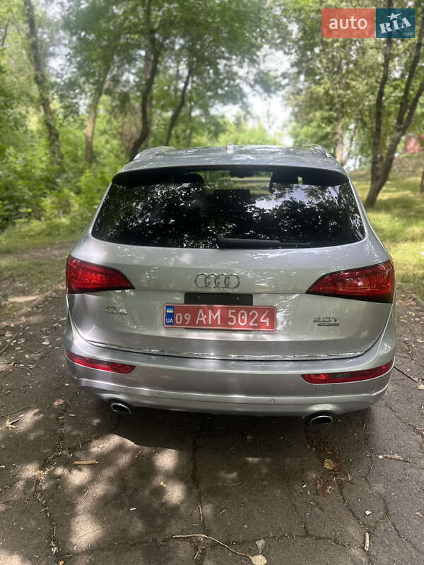 Позашляховик / Кросовер Audi Q5 2016 в Калуші