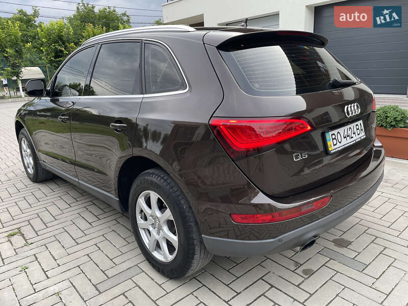 Внедорожник / Кроссовер Audi Q5 2012 в Тернополе
