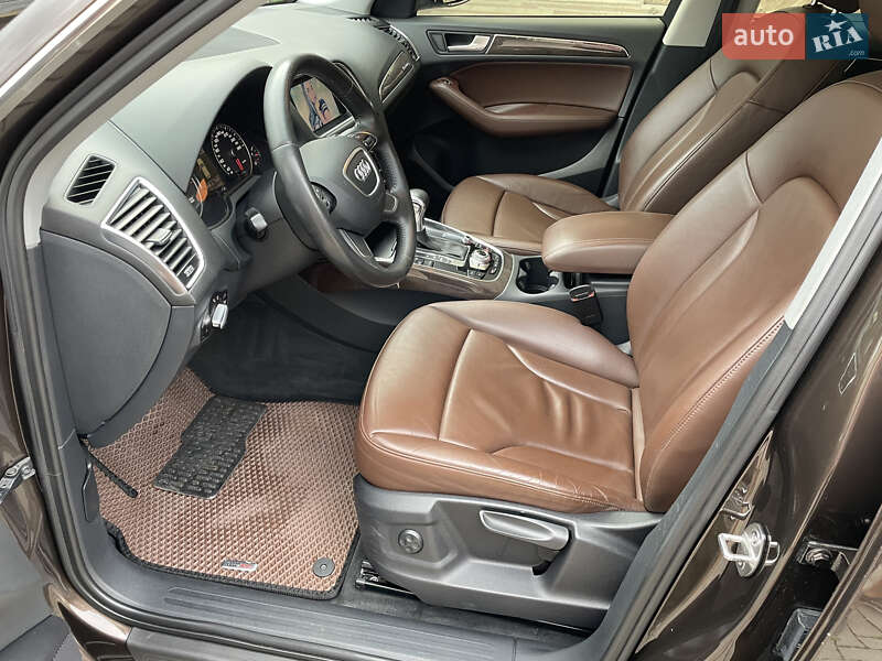 Внедорожник / Кроссовер Audi Q5 2012 в Тернополе