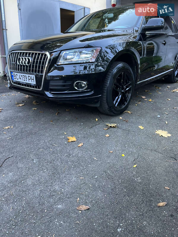 Позашляховик / Кросовер Audi Q5 2012 в Львові