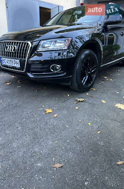 Позашляховик / Кросовер Audi Q5 2012 в 