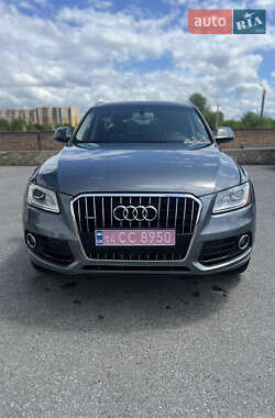 Внедорожник / Кроссовер Audi Q5 2016 в 