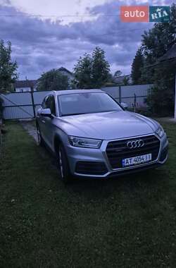 Внедорожник / Кроссовер Audi Q5 2017 в 