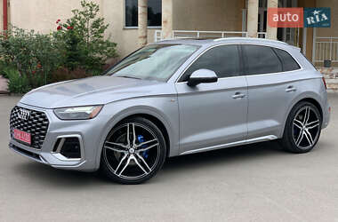 Внедорожник / Кроссовер Audi Q5 2021 в 