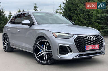 Внедорожник / Кроссовер Audi Q5 2021 в 