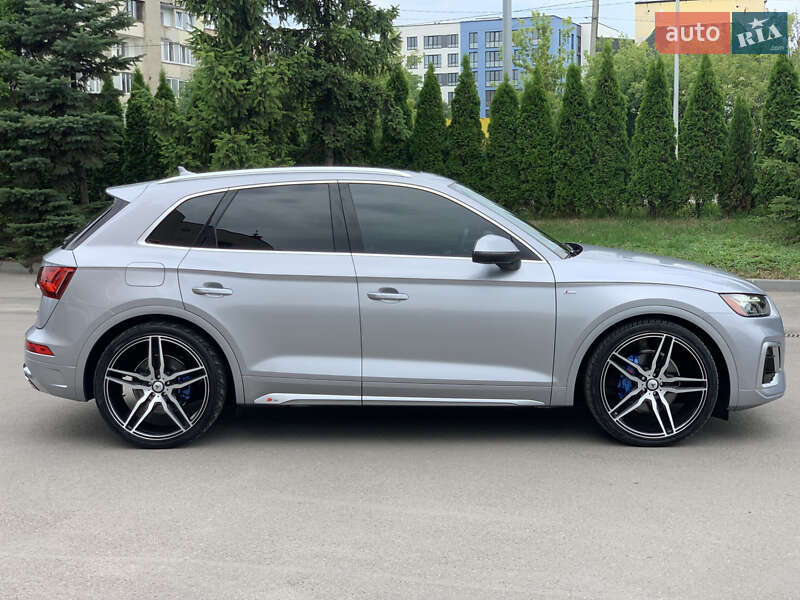 Позашляховик / Кросовер Audi Q5 2021 в Тернополі