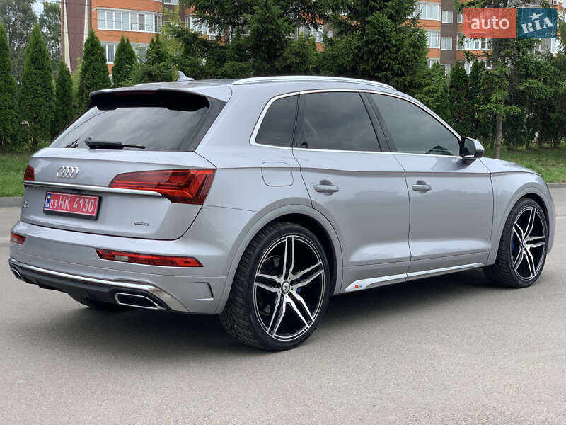 Позашляховик / Кросовер Audi Q5 2021 в Тернополі