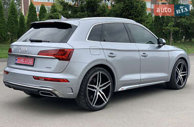 Внедорожник / Кроссовер Audi Q5 2021 в 