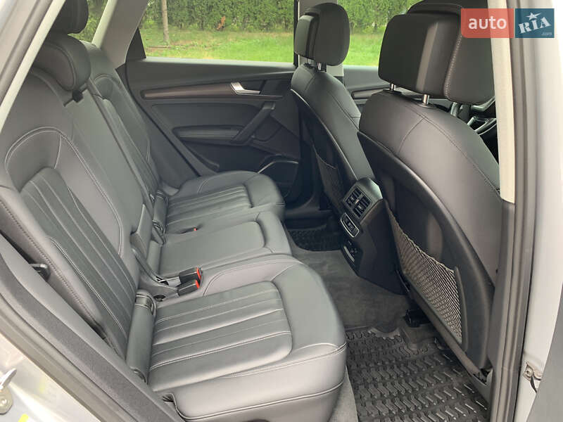 Позашляховик / Кросовер Audi Q5 2021 в Тернополі