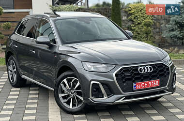 Позашляховик / Кросовер Audi Q5 2023 в 