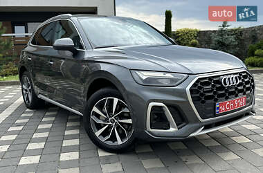 Позашляховик / Кросовер Audi Q5 2023 в 