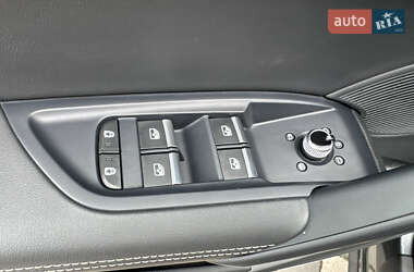 Позашляховик / Кросовер Audi Q5 2023 в 