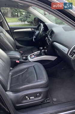 Внедорожник / Кроссовер Audi Q5 2012 в 