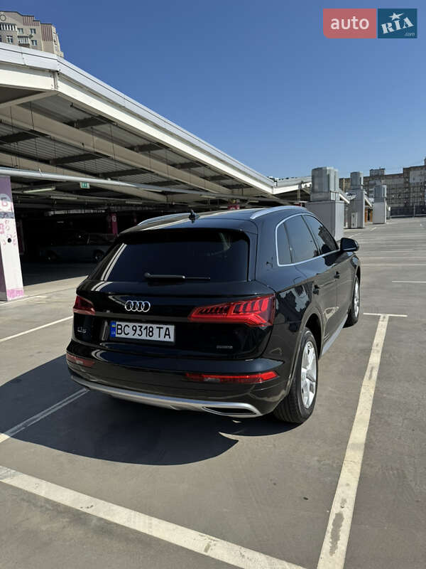 Позашляховик / Кросовер Audi Q5 2018 в Києві