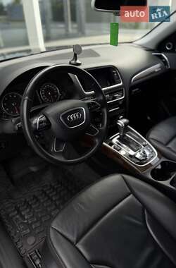 Внедорожник / Кроссовер Audi Q5 2016 в 