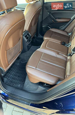 Внедорожник / Кроссовер Audi Q5 2017 в 