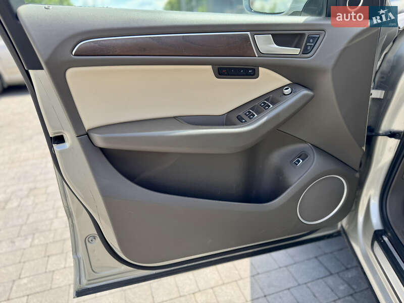 Внедорожник / Кроссовер Audi Q5 2015 в Львове