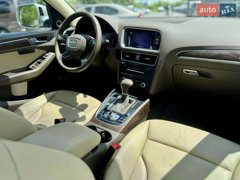 Внедорожник / Кроссовер Audi Q5 2015 в Львове