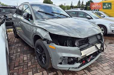 Позашляховик / Кросовер Audi Q5 2020 в 