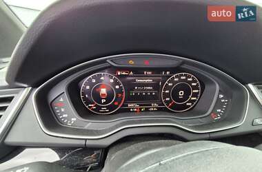 Позашляховик / Кросовер Audi Q5 2020 в 