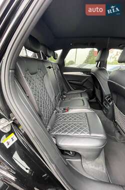 Внедорожник / Кроссовер Audi Q5 2022 в 