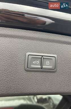 Внедорожник / Кроссовер Audi Q5 2022 в 