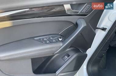 Внедорожник / Кроссовер Audi Q5 2019 в 
