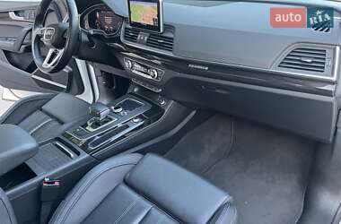 Внедорожник / Кроссовер Audi Q5 2019 в 