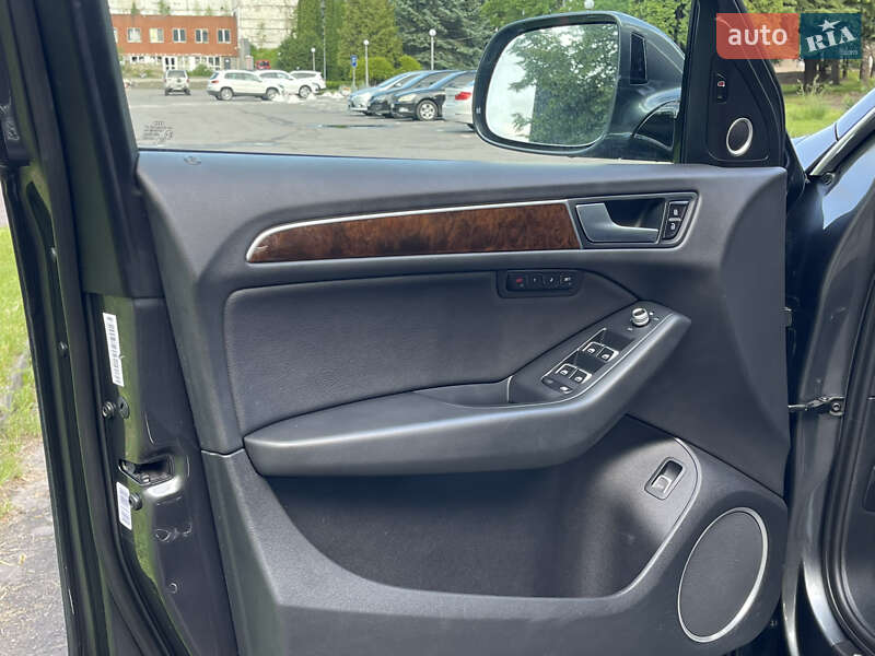 Внедорожник / Кроссовер Audi Q5 2015 в Ровно