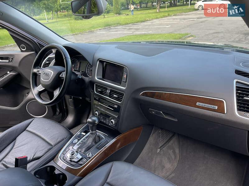 Внедорожник / Кроссовер Audi Q5 2015 в Ровно