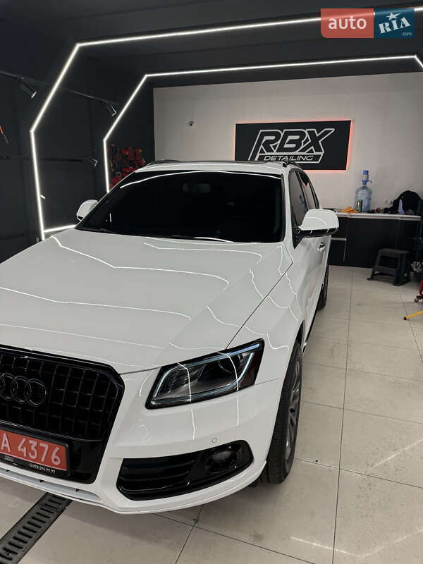Позашляховик / Кросовер Audi Q5 2015 в Дніпрі