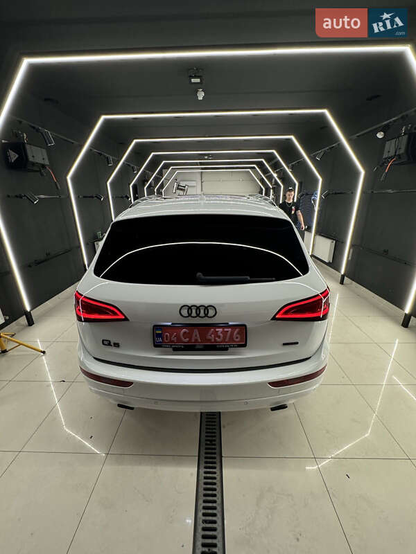 Позашляховик / Кросовер Audi Q5 2015 в Дніпрі