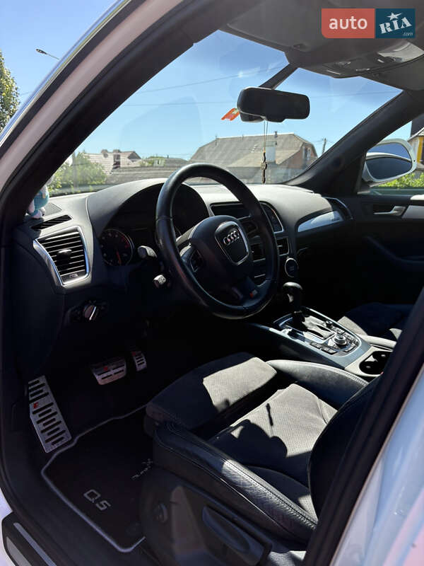 Позашляховик / Кросовер Audi Q5 2009 в Хмільнику