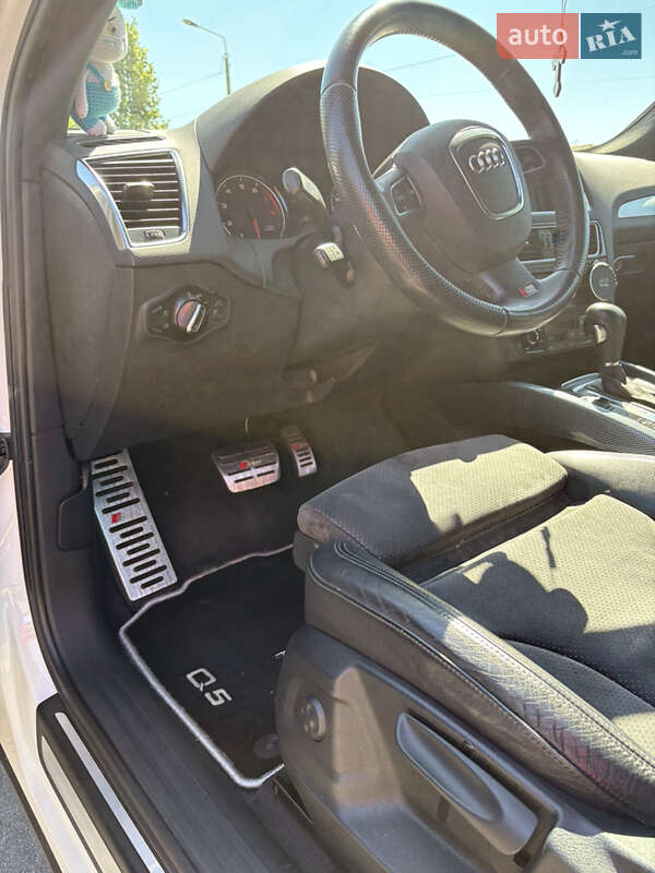 Позашляховик / Кросовер Audi Q5 2009 в Хмільнику