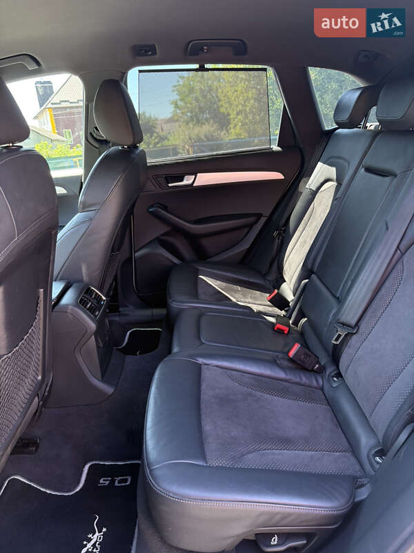 Позашляховик / Кросовер Audi Q5 2009 в Хмільнику