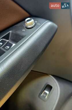 Внедорожник / Кроссовер Audi Q5 2012 в 