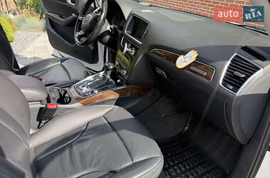 Внедорожник / Кроссовер Audi Q5 2012 в 