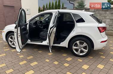 Внедорожник / Кроссовер Audi Q5 2018 в 