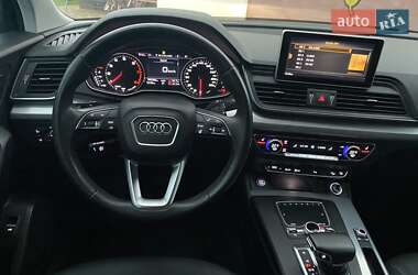 Внедорожник / Кроссовер Audi Q5 2018 в 