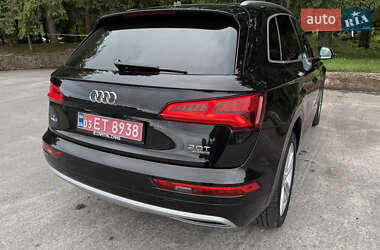 Внедорожник / Кроссовер Audi Q5 2018 в 
