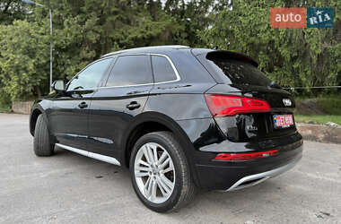 Внедорожник / Кроссовер Audi Q5 2018 в 
