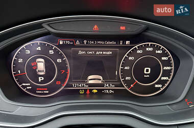 Внедорожник / Кроссовер Audi Q5 2018 в 