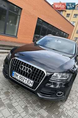 Позашляховик / Кросовер Audi Q5 2012 в 