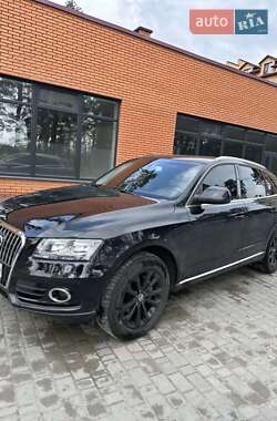 Позашляховик / Кросовер Audi Q5 2012 в 